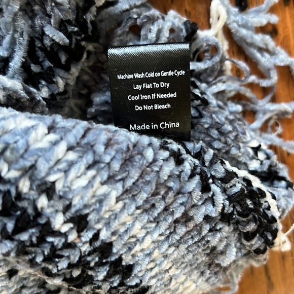 POL BOHO Striped Fringe Sweater -oversized size Small - Picture 5 of 6